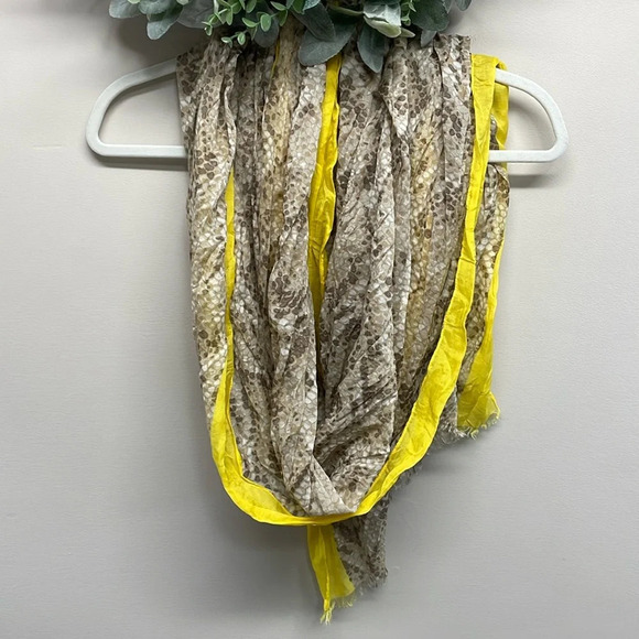 Banana Republic Ciara Snake Print Lightweight Scarf - Picture 1 of 8